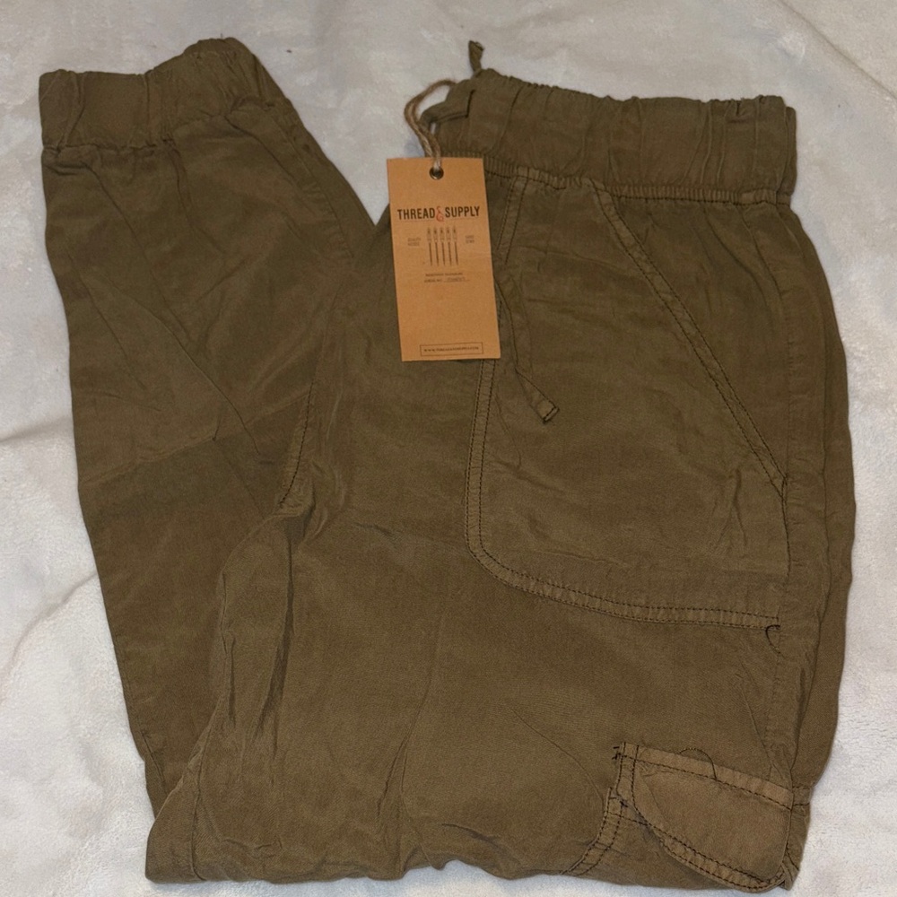 Thread & Supply Woman’s Green Cargo Pants